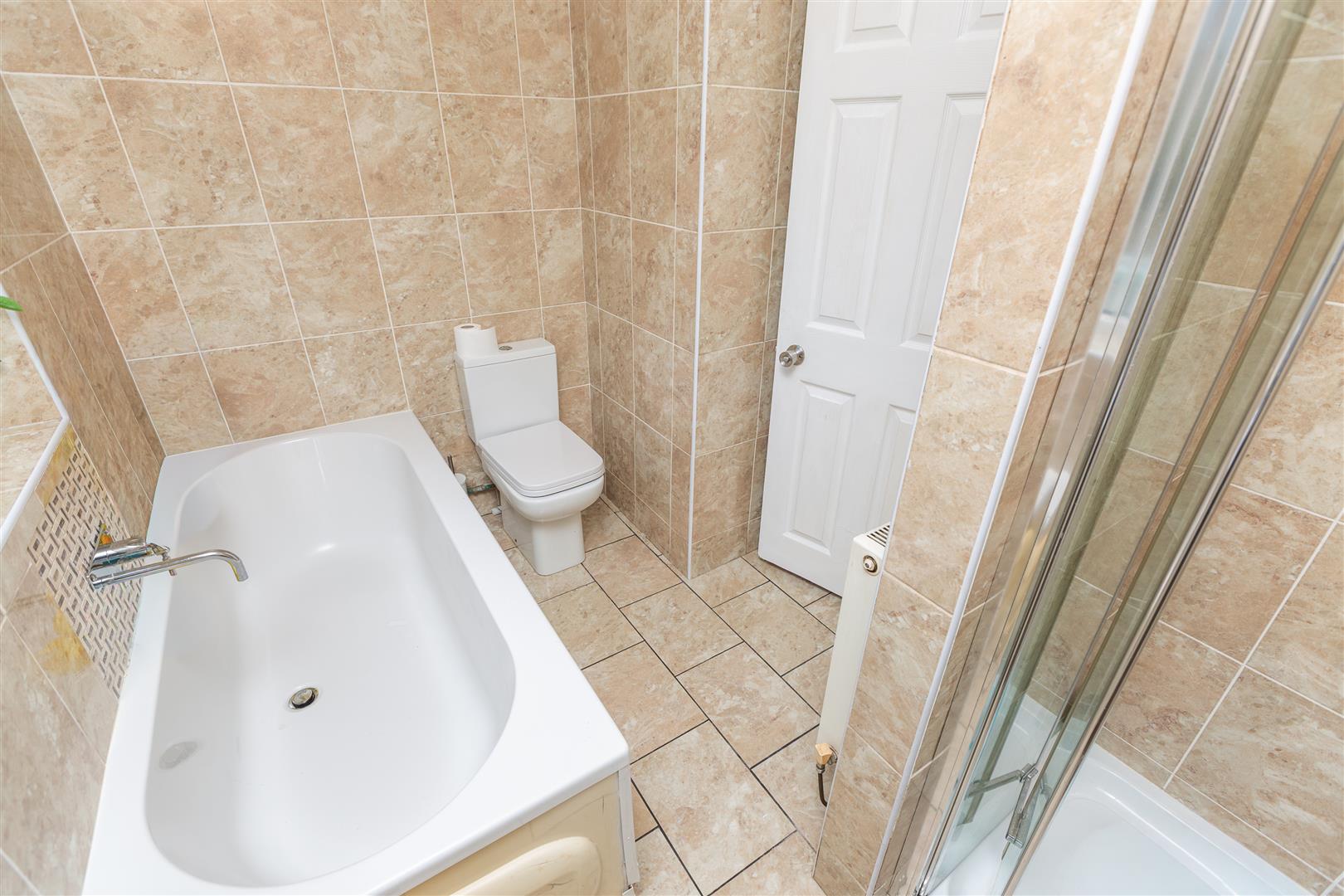 Middle Road, Cwmbwrla, Swansea, SA5 8HE